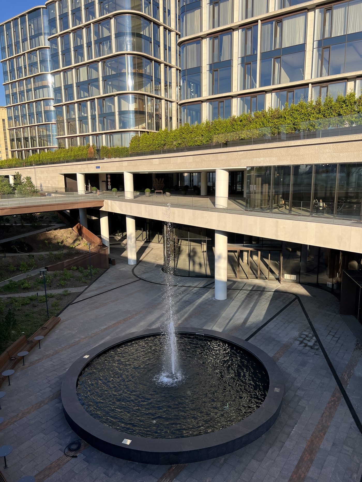 Двор Victory Park Residences